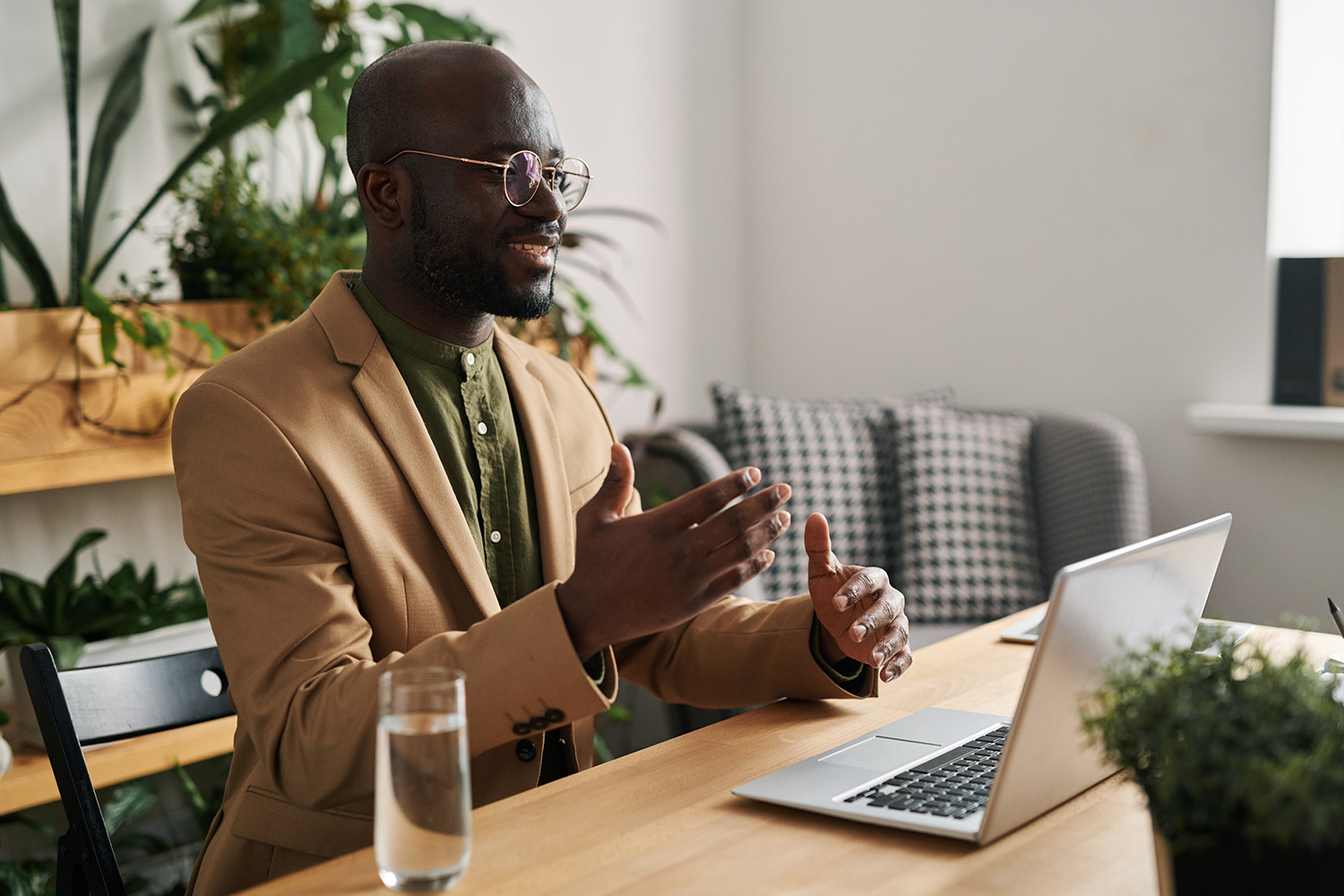 how to attract top talent